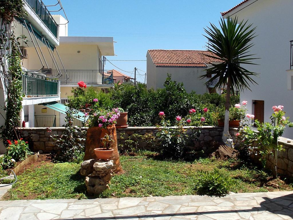 Maistreli Hotel Apartments Stoúpa Exteriér fotografie